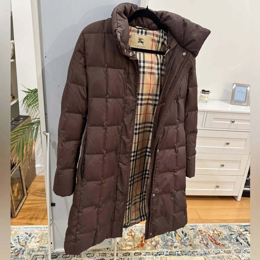 Burberry Chocolate Puffer Jacket with Check Lining - Picture 2 of 14